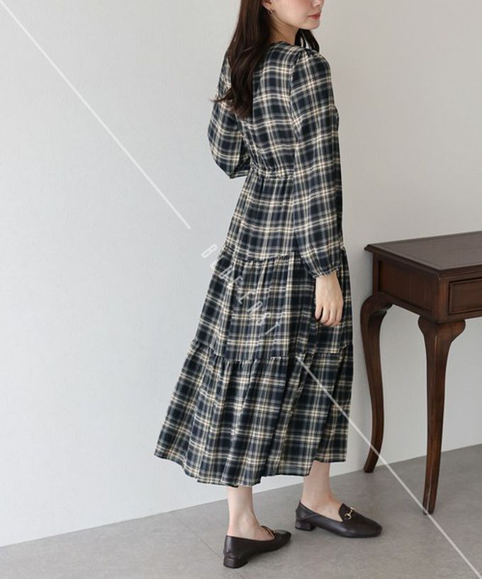 日本 BLUE EAST - 經典低調格紋分層束腰長袖洋裝-咖啡棕