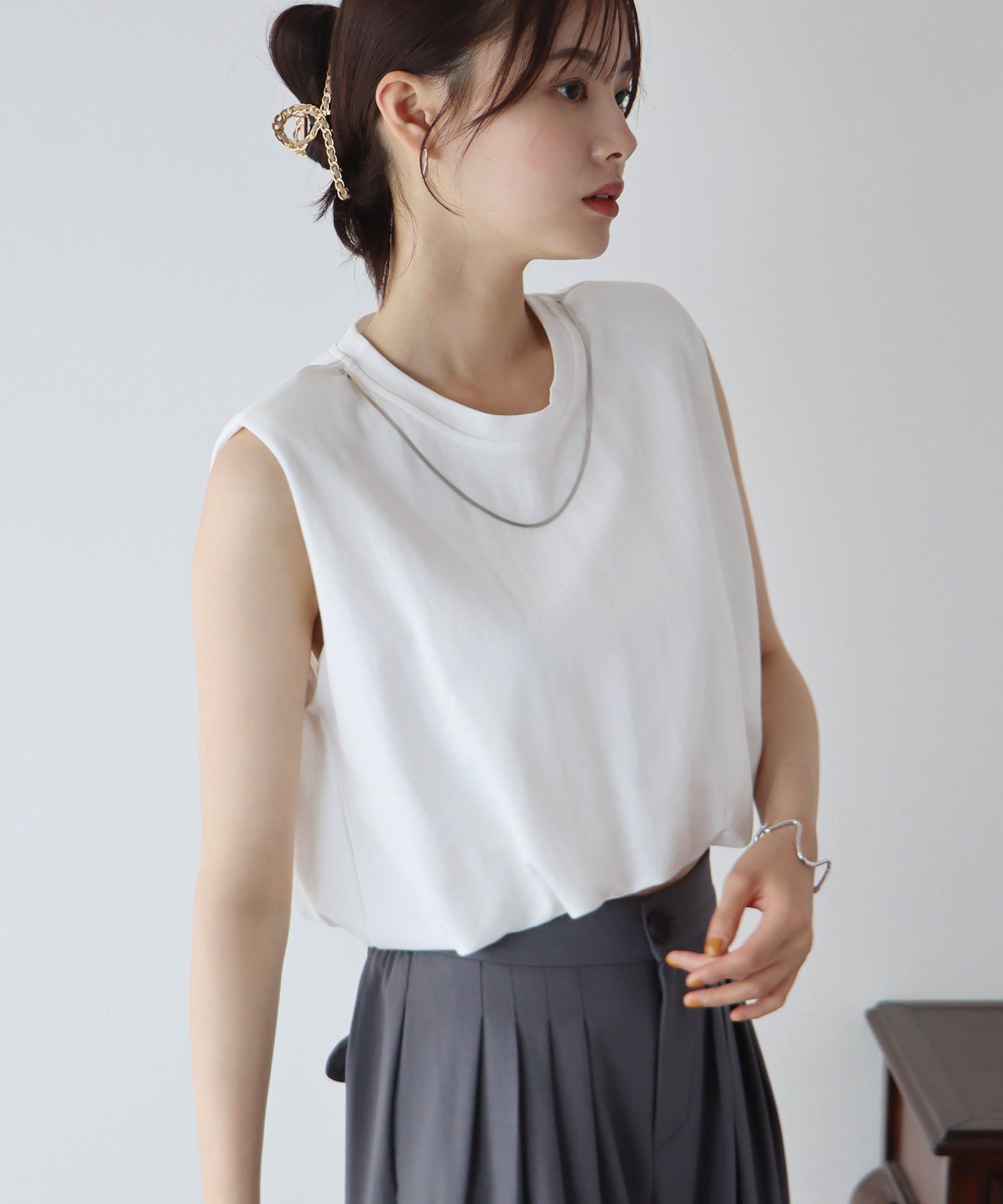 日本 BLUE EAST - 棉混法式簡約無袖上衣-白