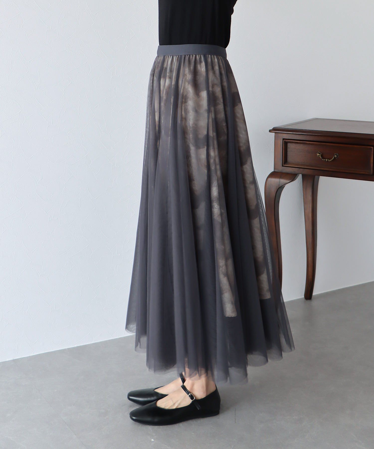 日本 BLUE EAST - 浪漫印花雙層紗裙-卡其