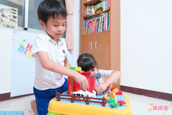 3 in 1 益智積木學習桌 ✖ 軌道滾球積木【獨家現省優惠】↗