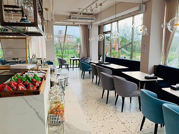 艾玹爾飯店集團 - 四館聯合通用-多愛溫泉會館/天使輕旅/艾玹爾溫泉商旅/天使星夢渡假村(需加價)-雙人平日住宿券含２客早餐-超值4張組-優惠活動使用無效期