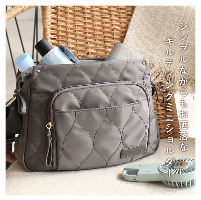 日本 LIZDAYS - 10口袋輕量尼龍絎縫側背包-軍綠