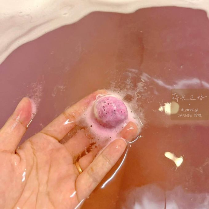 玩玩 Play - 韓國I'm BOMB轉轉星球香氛沐浴球-Fluttering Night