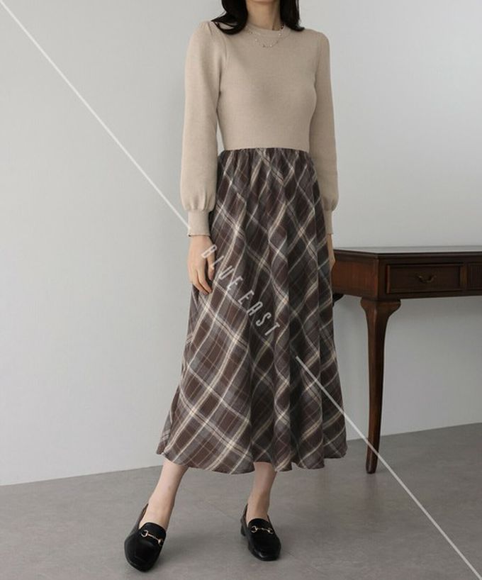 日本 BLUE EAST - 美型修身小澎袖針織長袖洋裝-格紋拼接-海軍藍