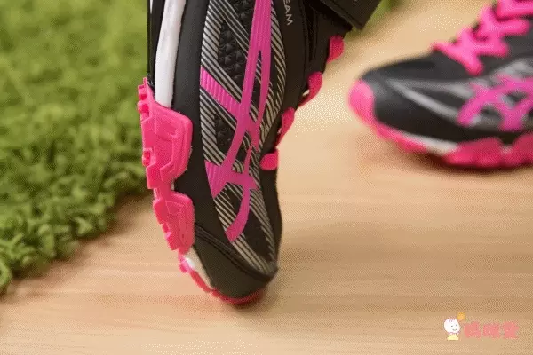 日本ASICS 亞瑟士運動鞋►專為國小生設計，耐穿透氣不悶熱