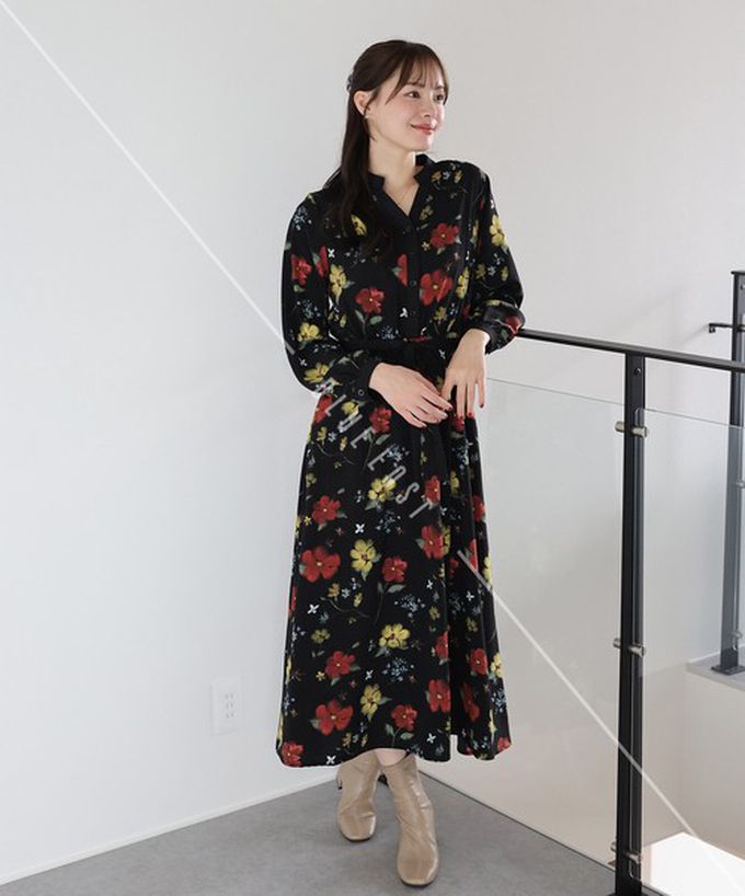 日本 BLUE EAST - 迷人鮮明花朵腰綁帶長袖洋裝-咖啡 (M)