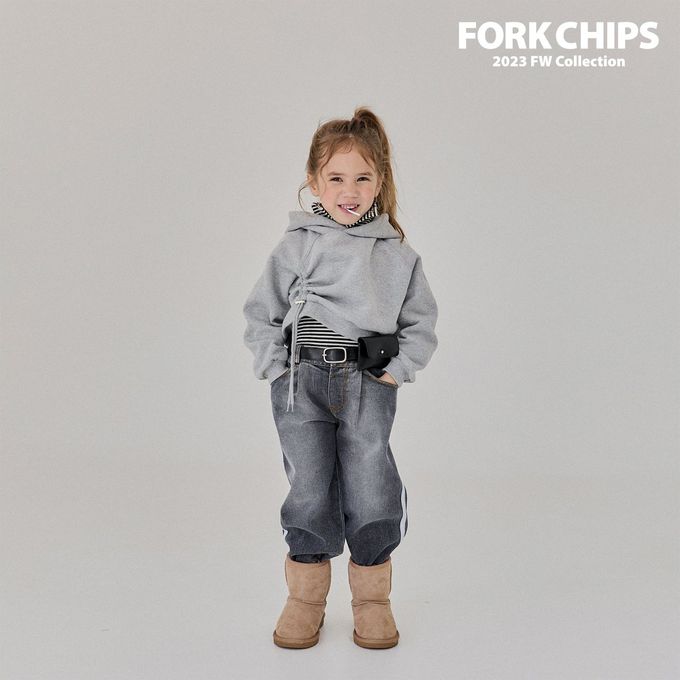 韓國 FORK CHIPS - 鈕扣高領彈性上衣-條紋