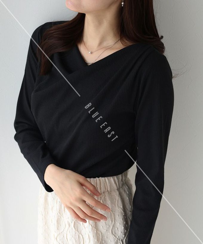 日本 BLUE EAST - 顯瘦V領垂墜感羅紋長袖上衣-黑