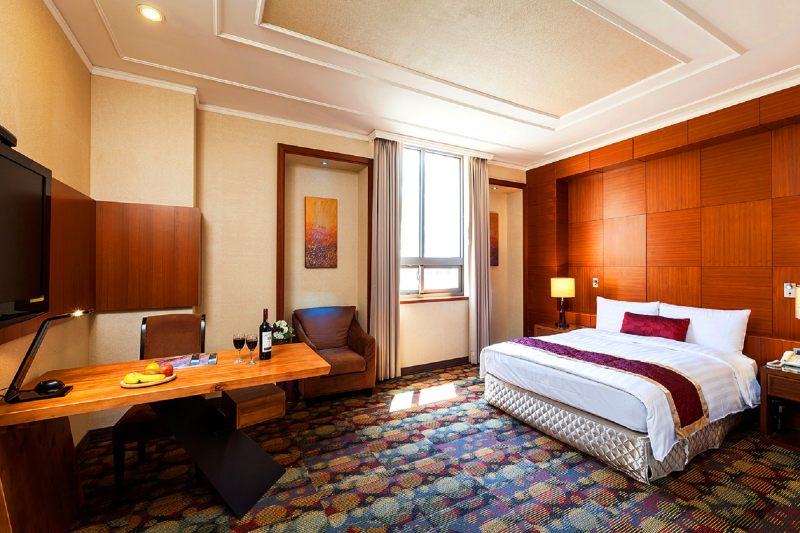 一泊一食↘３折再送四方牧場券 ꕥ 苗栗馥藝金鬱金香酒店