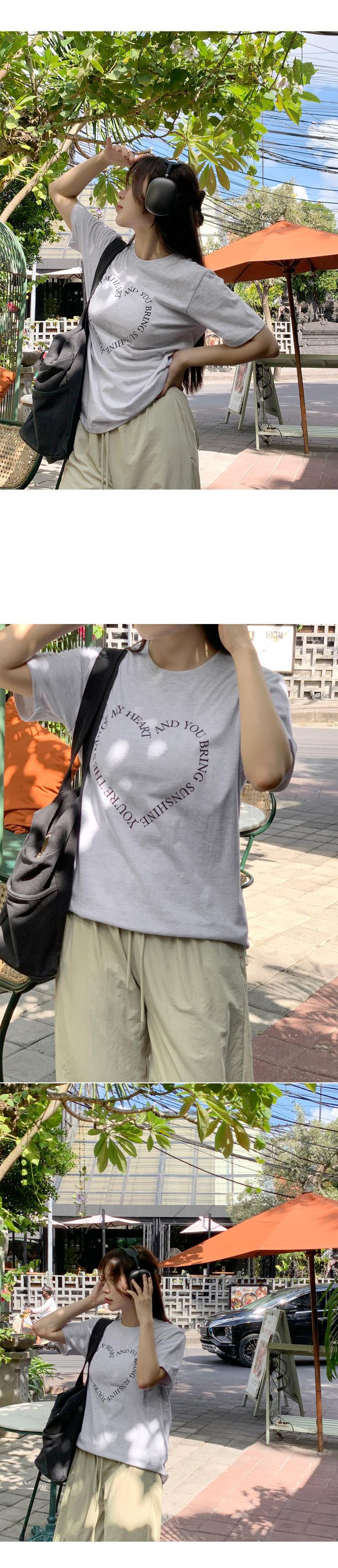 韓國 98doci - 愛心型文字印短袖上衣-白灰