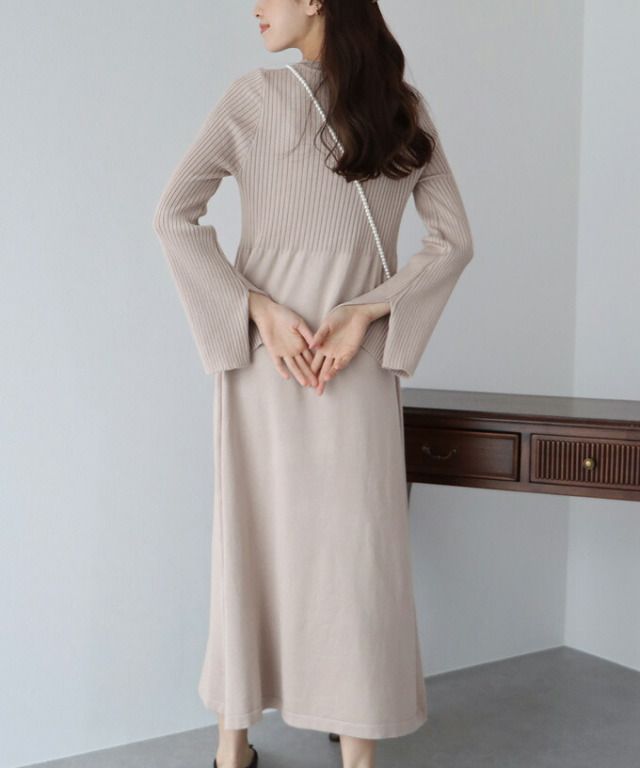 日本 BLUE EAST - 優雅花瓣袖羅紋針織洋裝-粉膚