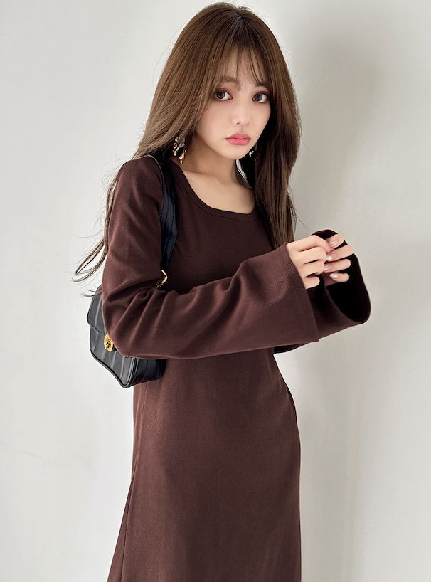 日本 GRL - 圓領素色百搭長袖洋裝-淺米杏