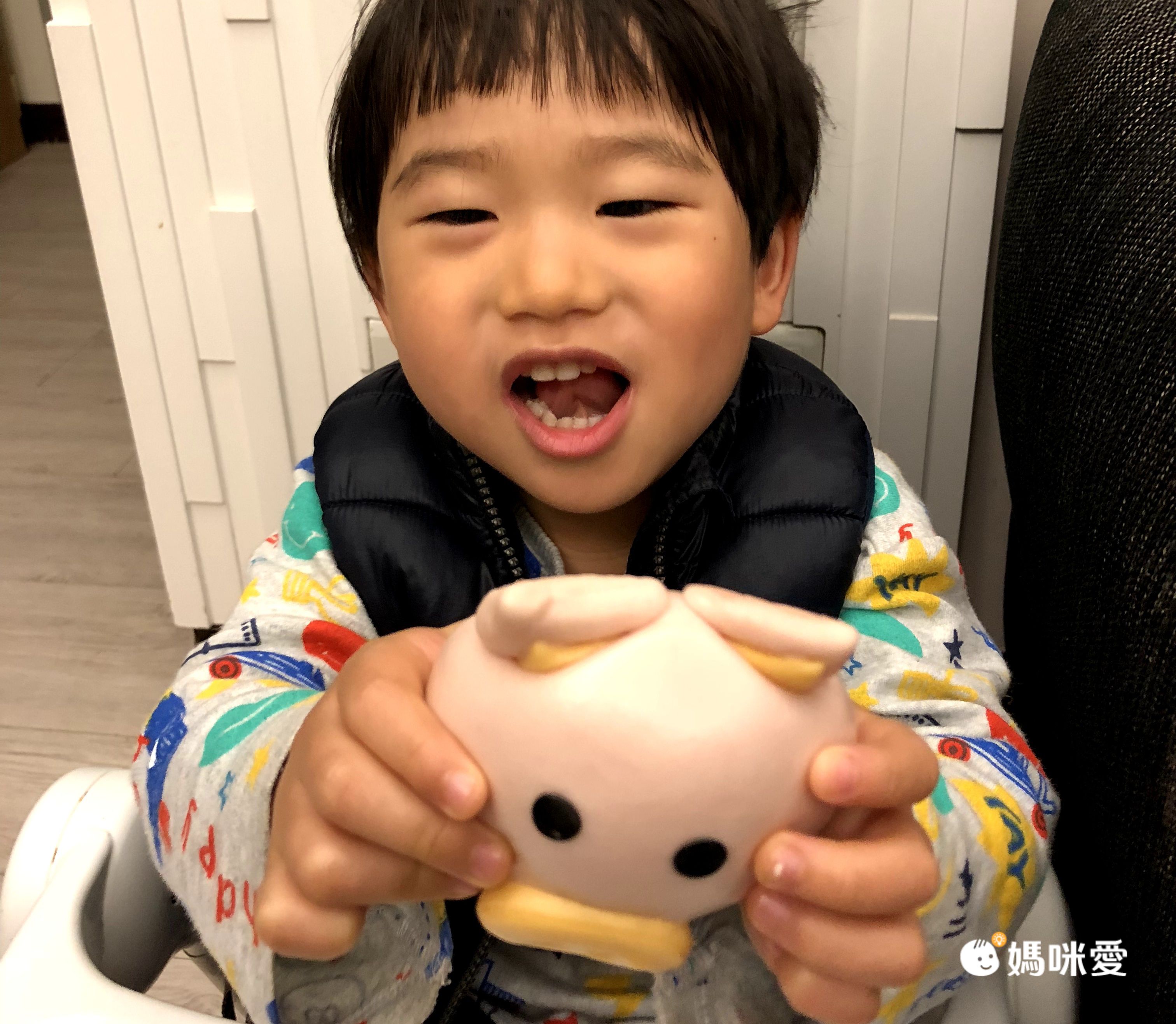 艾酷奇 - Hello Kitty 奶皇包禮盒 (6入/盒)-65g±5%