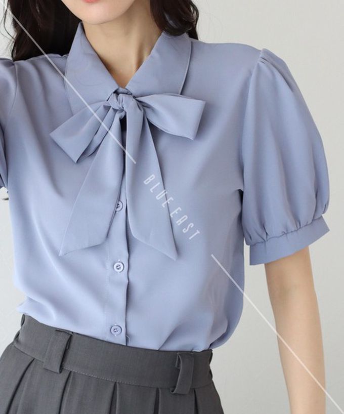 日本 BLUE EAST - 氣質蝴蝶結雪紡小澎袖襯衫-米杏