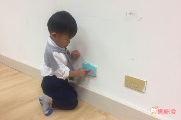 FARANDOLE 法紅荳 - 插座 & 開關安全防護蓋-可愛小象款-藍綠