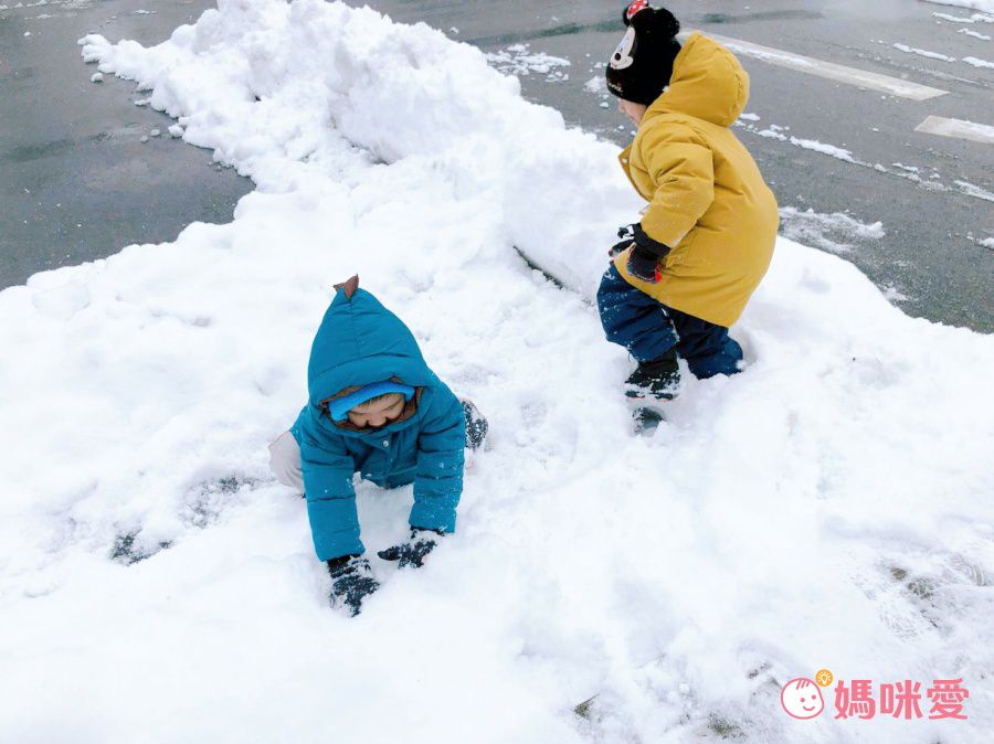 韓國 OZKIZ - 極致溫暖鴨絨/羽絨外套-60/40-櫻花粉