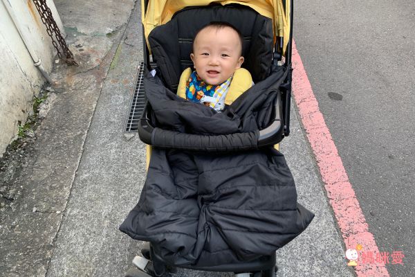 akachan honpo - 輕薄羽絨遮罩-黑色 (76×70cm)