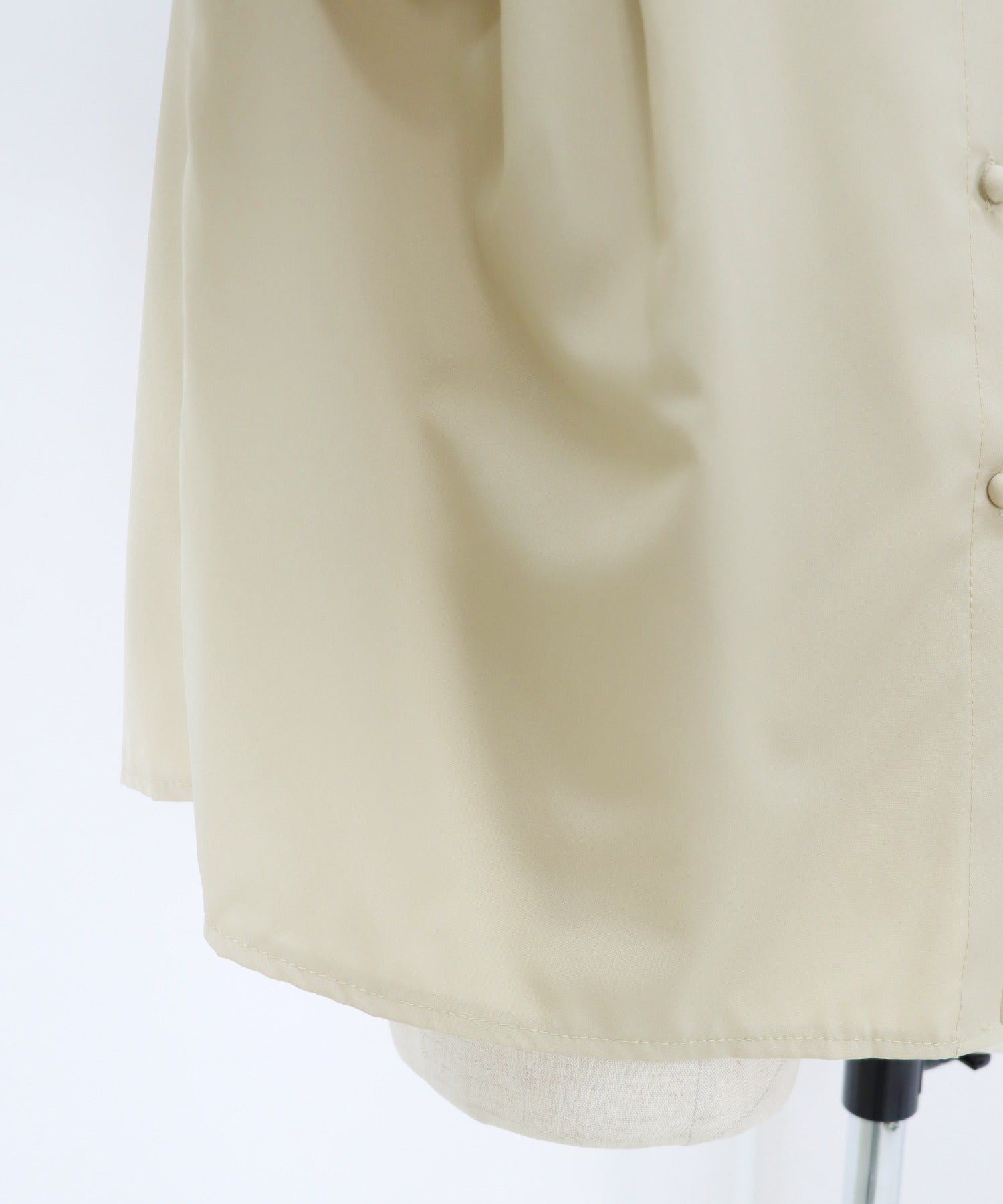 日本 BLUE EAST - 文藝氣質打摺長袖襯衫-米杏