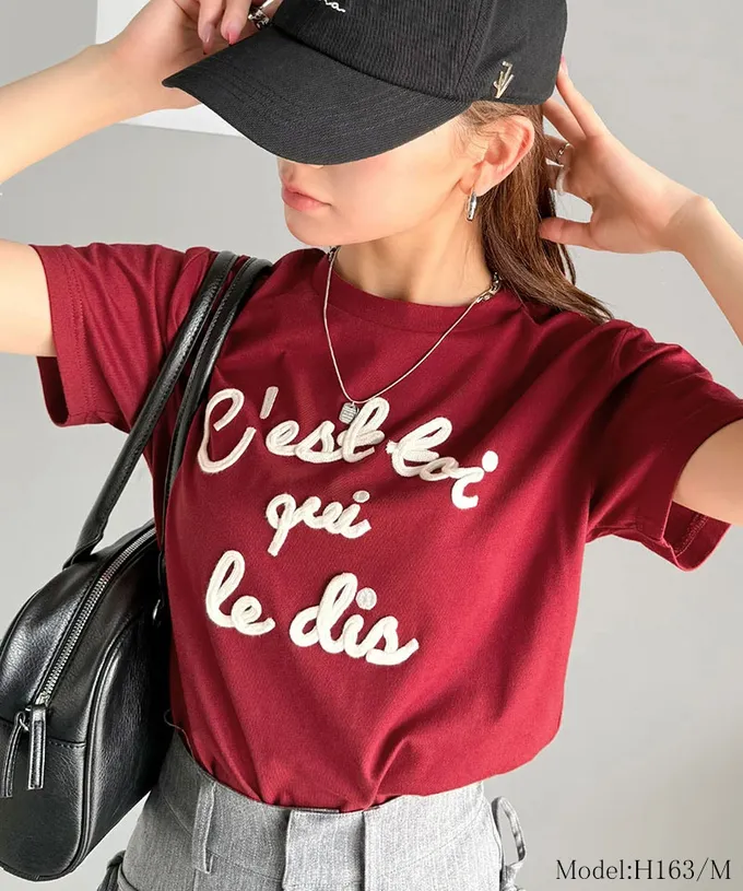 日本 Classical Elf - mily bilet 鮮明立體刺繡率性短袖T恤-紅