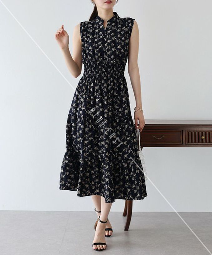 日本 BLUE EAST - 接觸冷感 縮腰顯瘦立領無袖洋裝-花朵-海軍藍 (M)