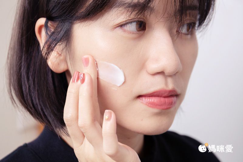 日本 【蒸汽乳霜 STEAMCREAM】全身都可以用