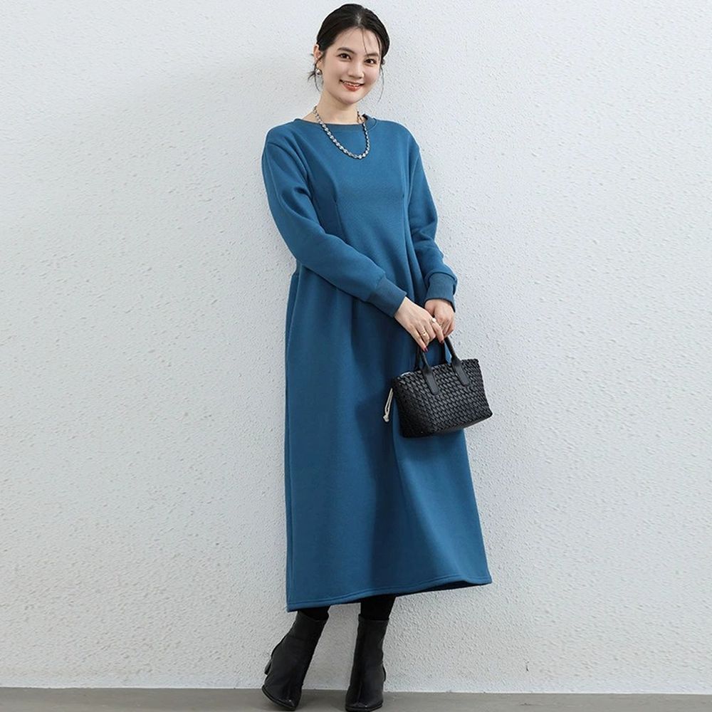 (內裡加絨)休閒感抓褶修身剪裁長袖洋裝-藏青