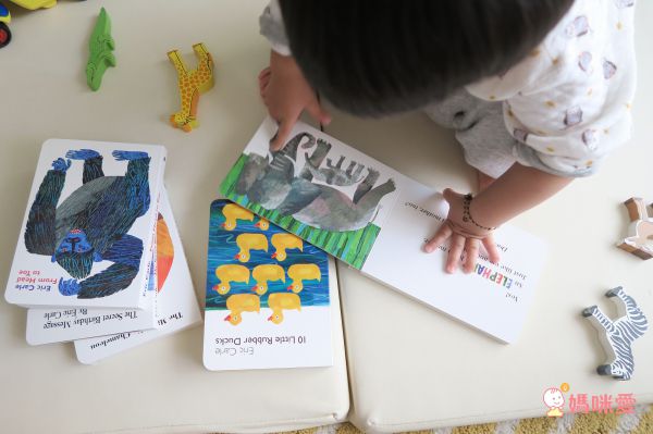 全球知名童書大師艾瑞卡爾Eric Carle ★英文認知硬頁書★ 一歲就能入手～給幼兒最棒的英文學習禮物！