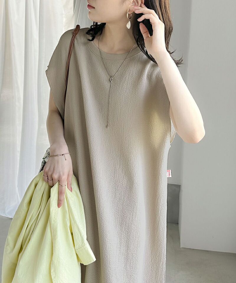 日本 Classical Elf - 極簡圓領修身無袖洋裝-黑