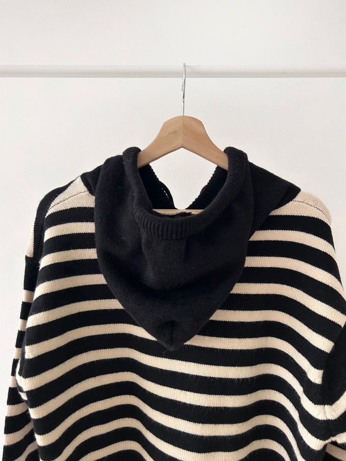 韓國女裝連線 - 經典條紋連帽長袖針織上衣-黑底 (FREE)