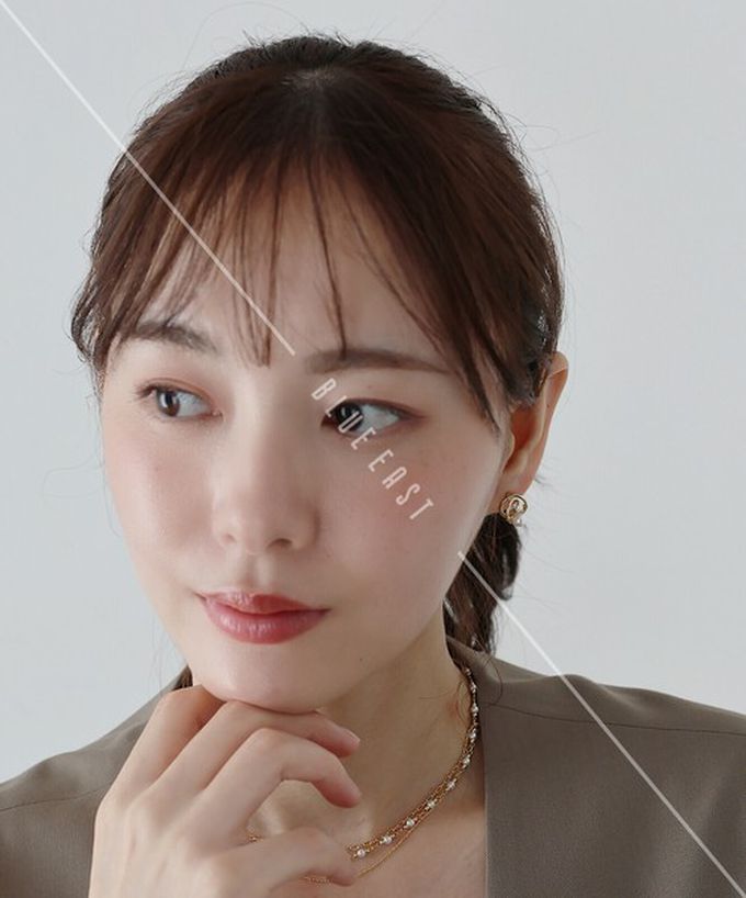 日本 BLUE EAST - 韓國製 弧線珍珠小巧高雅耳環-(耳針)-金