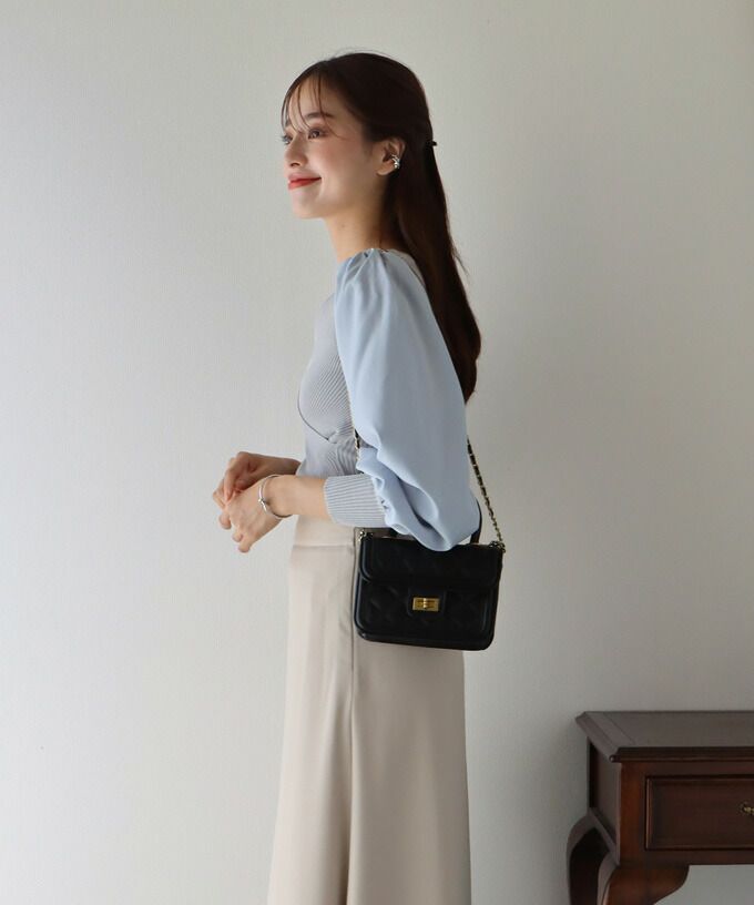 日本 BLUE EAST - V領羅紋拼接泡泡長袖上衣-藍灰