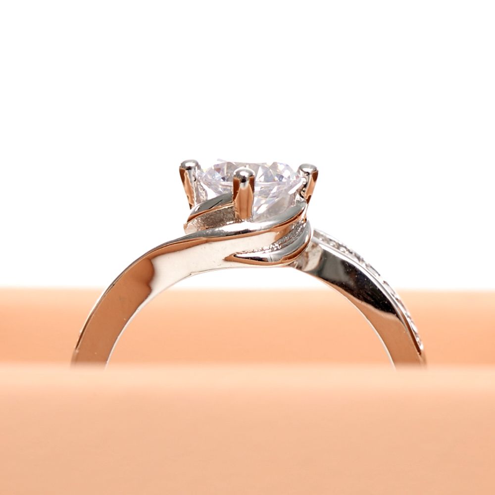 美國ILG鑽飾 - Love flow 流轉愛情 0.75克拉戒指 – 頂級美國ILG Diamond，媲美真鑽亮度的鑽飾【RI099】-加贈高級珠寶級絨布盒1個-外國抗敏材質電鍍頂級白K金色