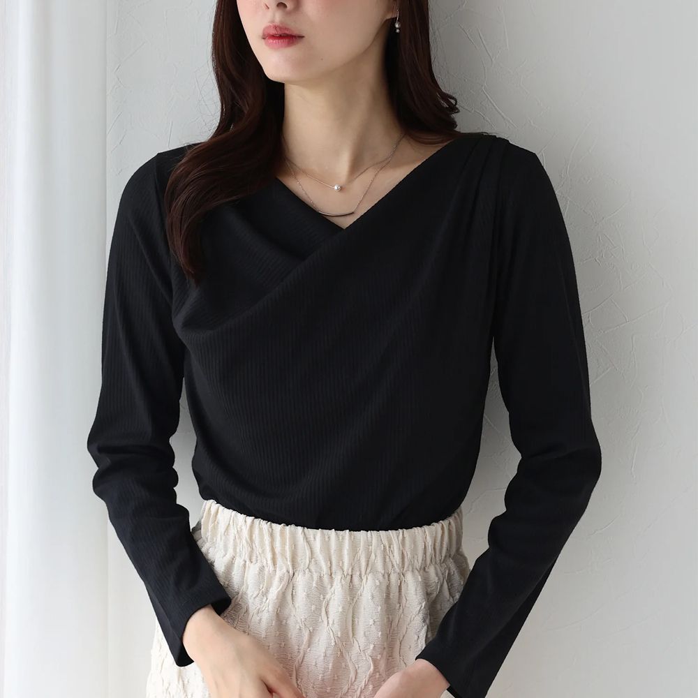 顯瘦V領垂墜感羅紋長袖上衣-黑