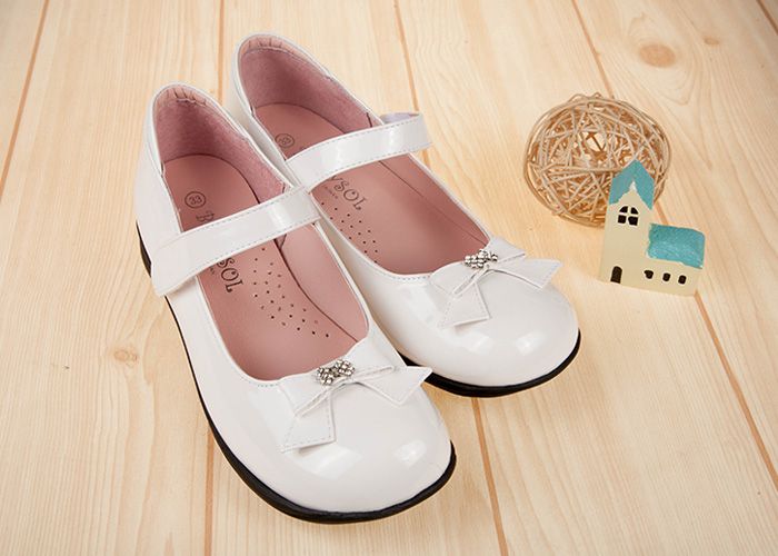 典雅淑女風格蝴蝶結鑽飾亮白色公主鞋學生鞋