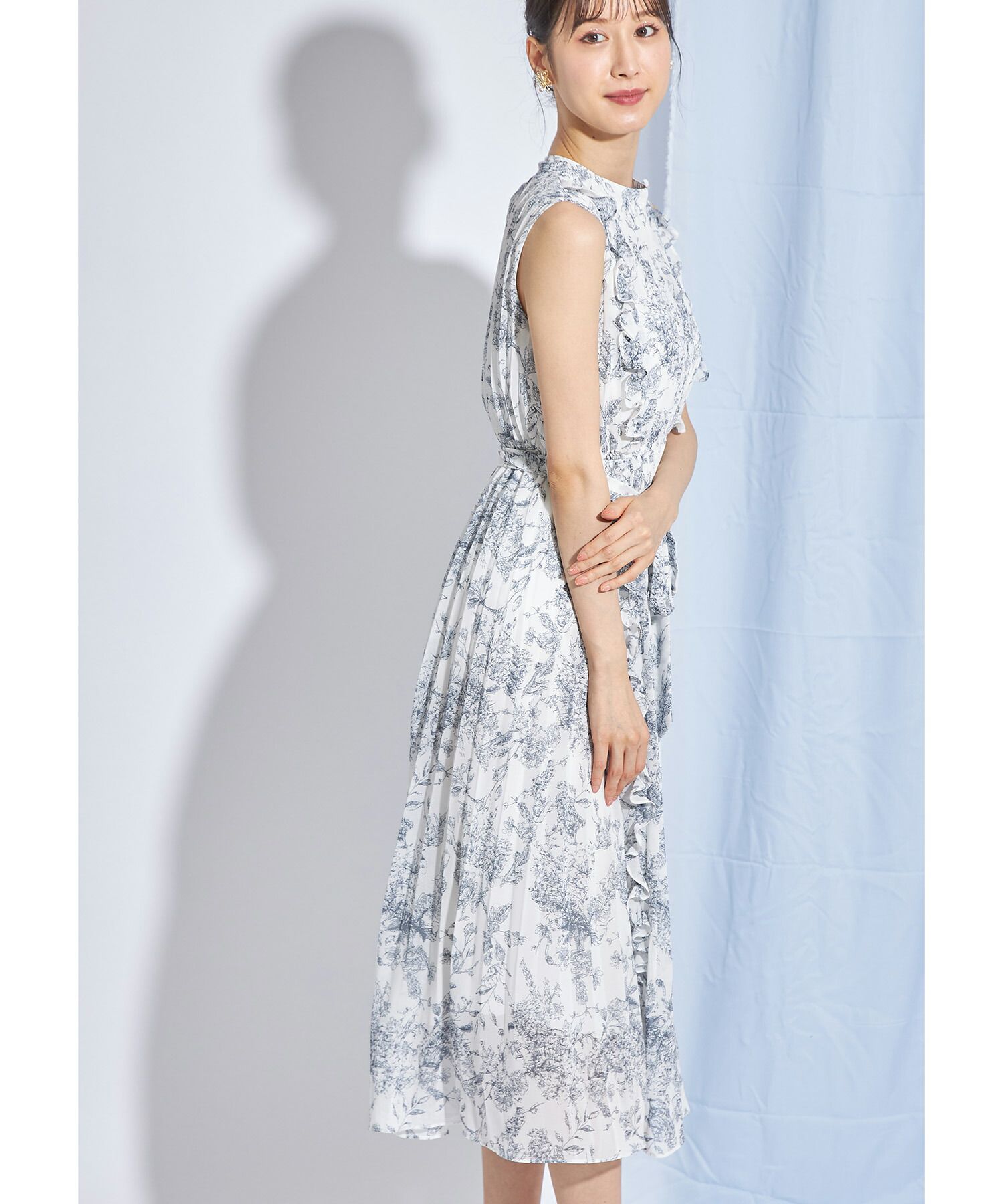 日本 tocco-closet - 波浪百褶綁帶雪紡洋裝-氣質杏