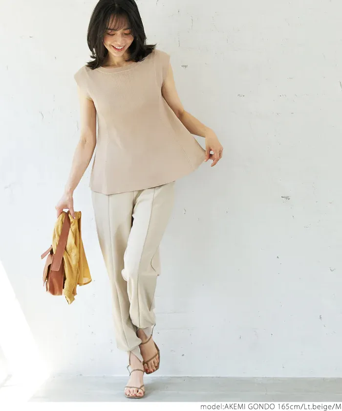 日本 COCA - 珍珠點綴羅紋彈性法式袖上衣-磚紅