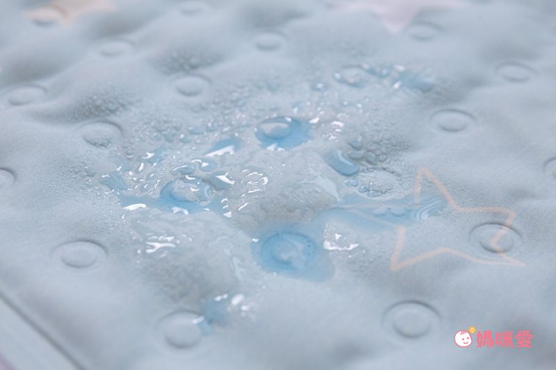 韓國Lolbaby - Hi Jell-O涼感蒟蒻床墊_防水隔尿款-加大款-(夏夜兔兔)