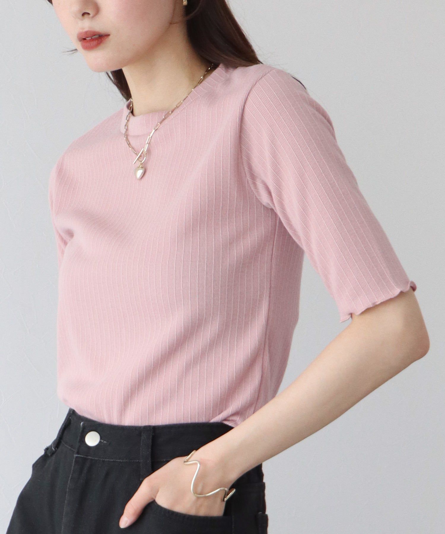 日本 BLUE EAST - 圓領彈性捲邊五分袖上衣-米杏