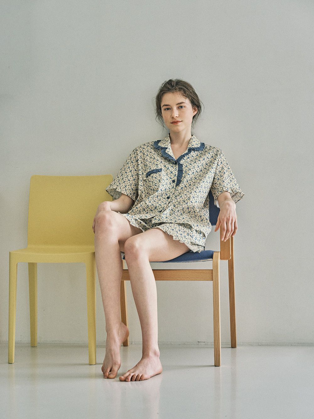 韓國 ULLALA - 玫瑰印花短袖睡衣(兩件式)-藍玫瑰 (FREE)