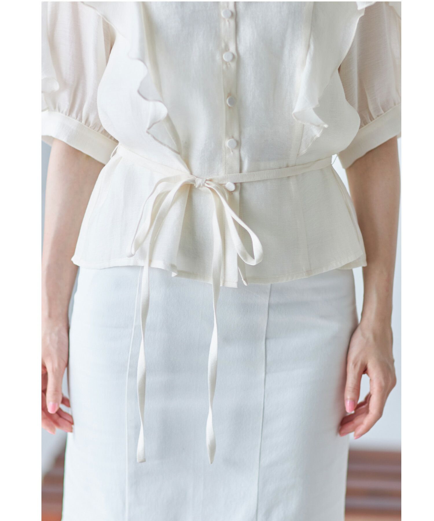 日本 tocco-closet - 優雅光澤感綁帶短袖上衣-星塵粉