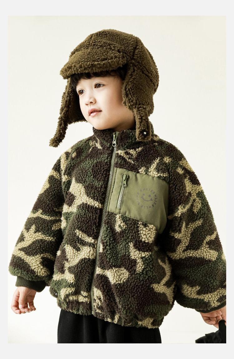 TONGMO - 帥氣羊羔絨立領迷彩長袖外套-綠色