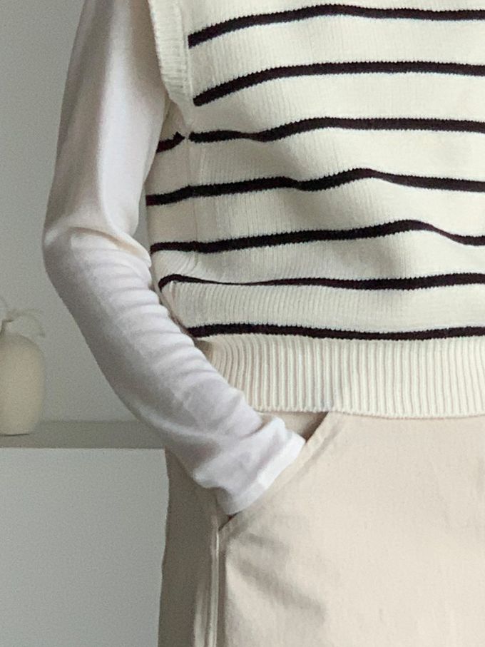 韓國女裝連線 - 拉鍊翻領條紋針織背心-米白 (FREE)