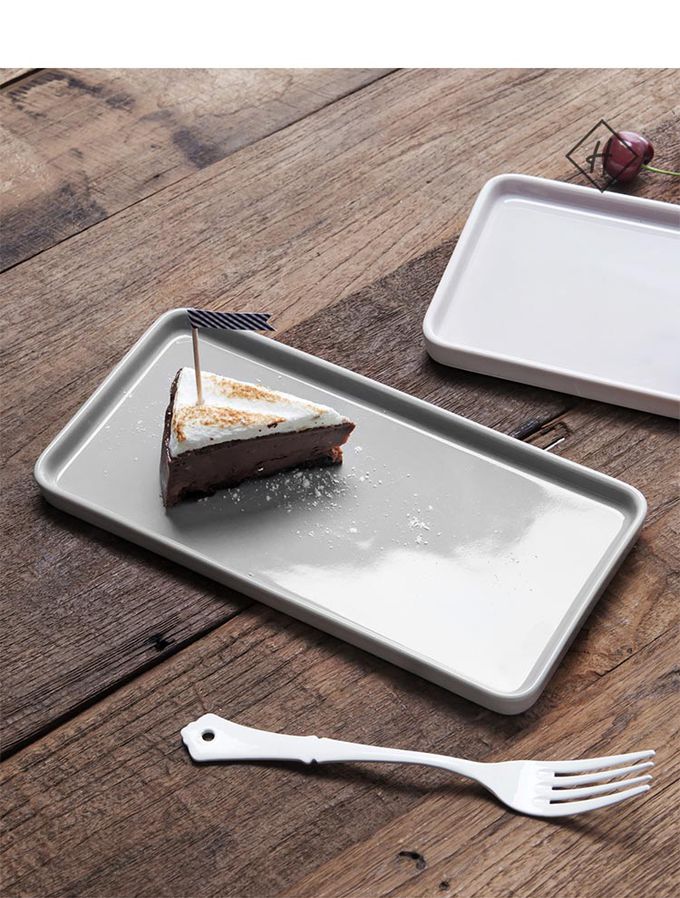 韓國 SSUEIM - LEED系列莫蘭迪陶瓷長方形淺盤Ｍ (白色)