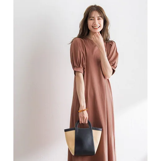 日本 BELLUNA - 澎澎袖五分袖長洋裝-藍