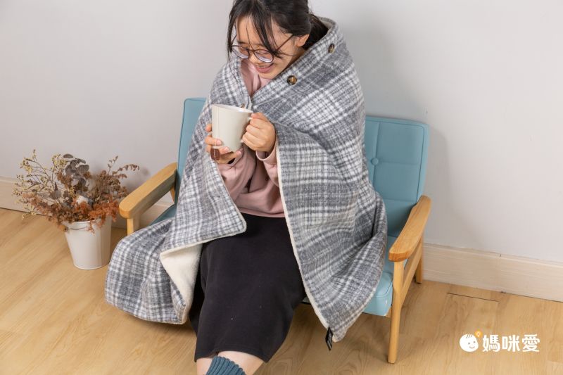 日本 DAIKAI - 3WAY毛呢保暖家居服/斗篷/膝上毯-人字紋-春櫻粉 (145x80cm)