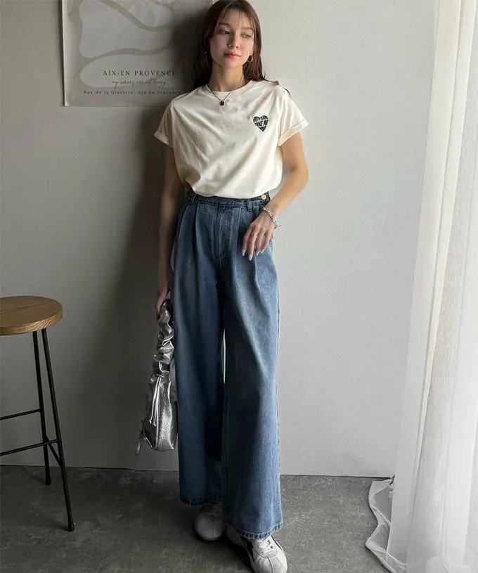 日本 Classical Elf - 經典胸前愛心刺繡短袖上衣-藍愛心-粉紅