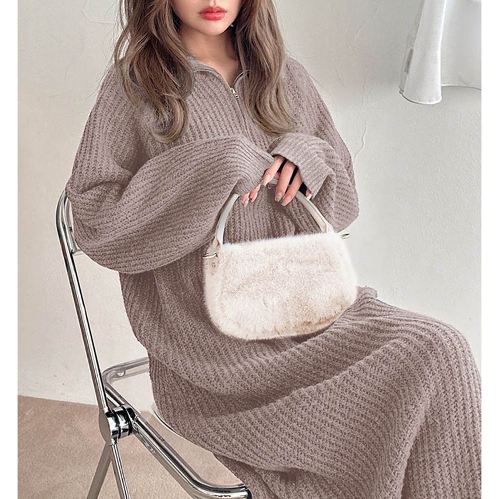 半拉鍊寬版粗針織休閒洋裝-粉杏 (F)