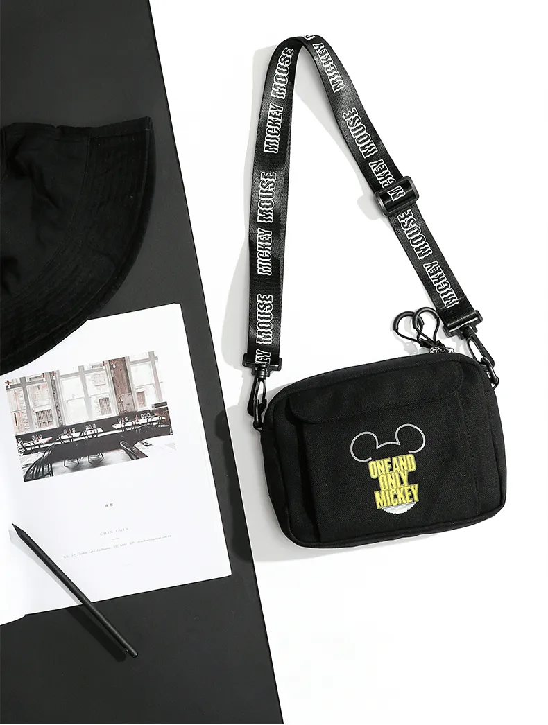 字母斜背包-卡通人物米奇-黑色