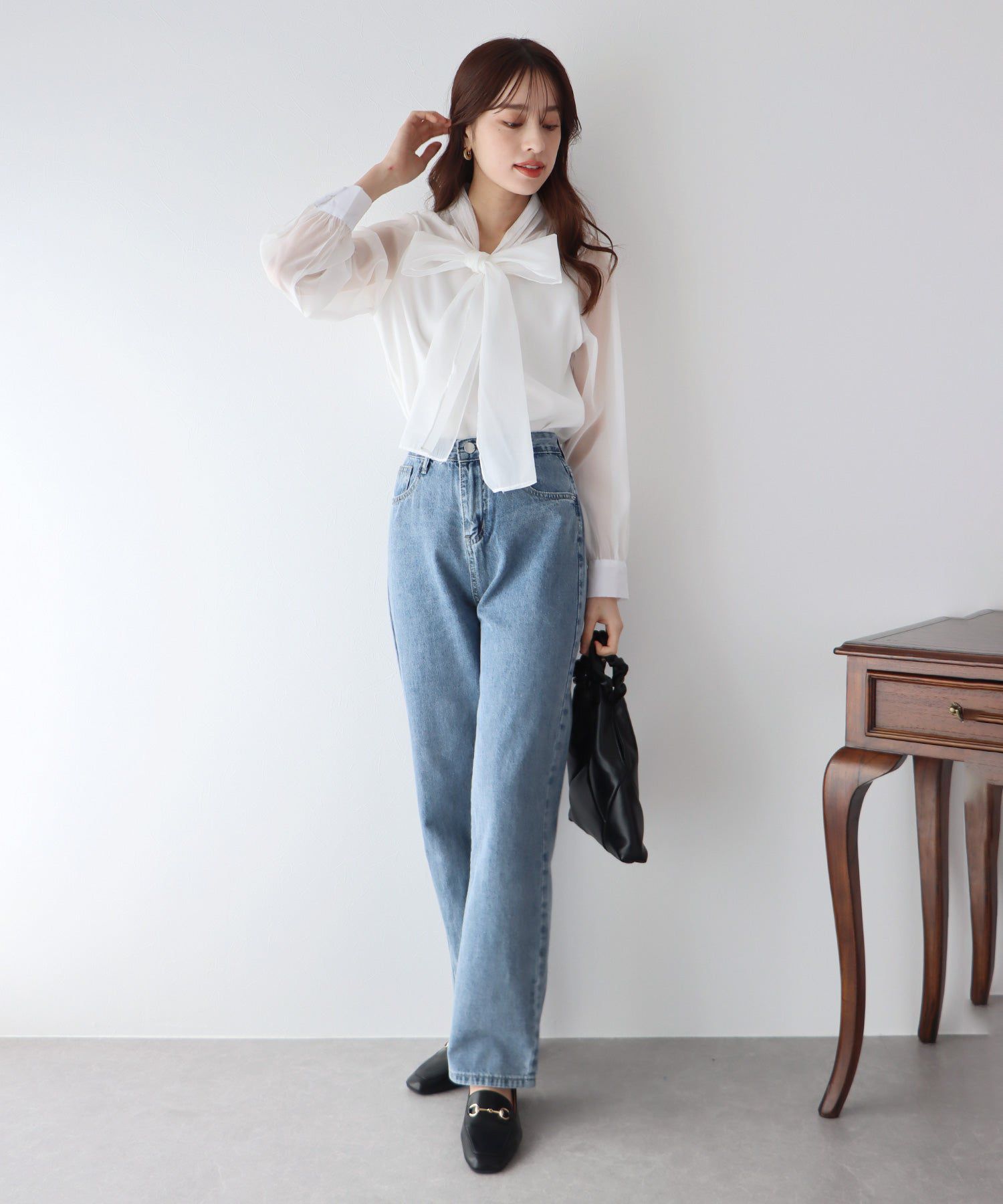 日本 BLUE EAST - 浪漫歐根紗蝴蝶結長袖上衣-黑