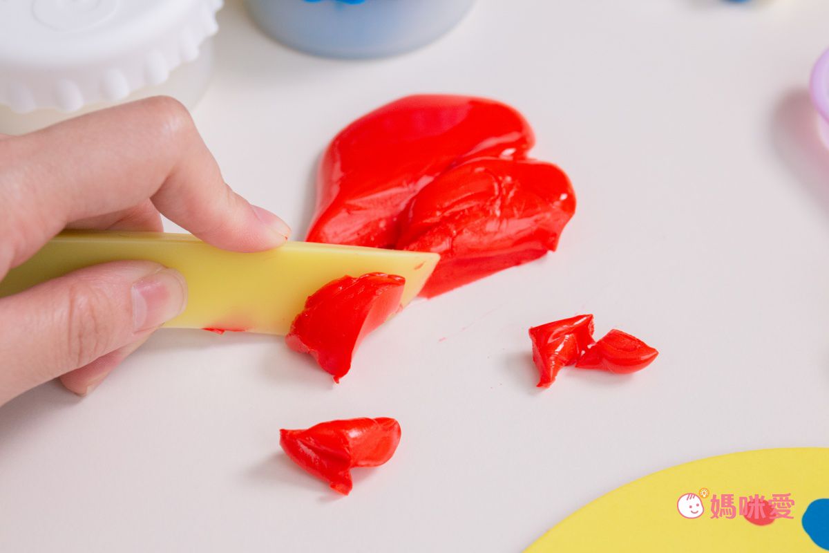 【Q-doh 有機矽膠黏土】不乾硬、無限重複玩！漸進式手指肌力訓練